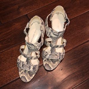 via spiga pump sandals, size 5.5